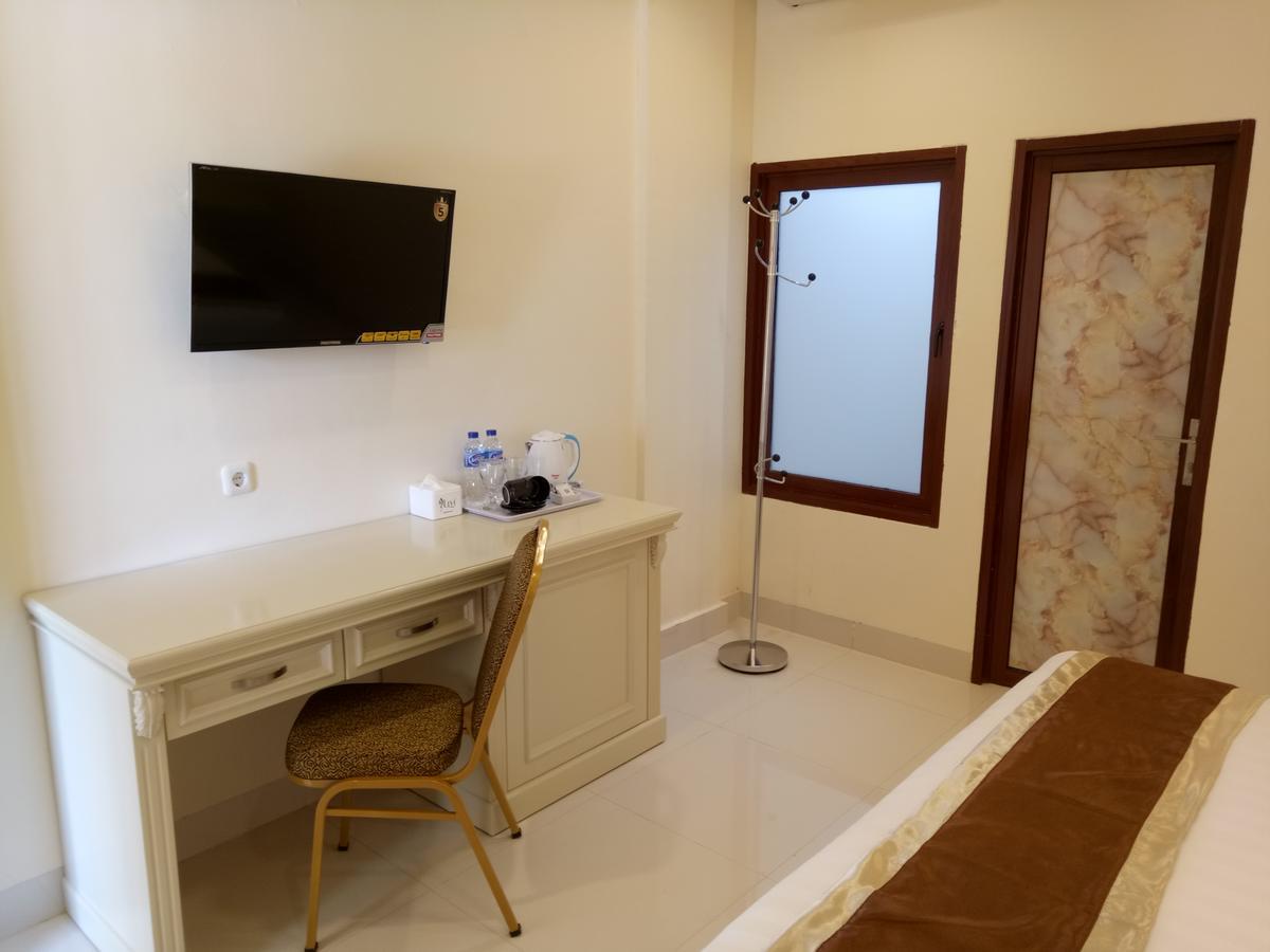 Grand Town Hotel Mandai Makassar Exterior photo