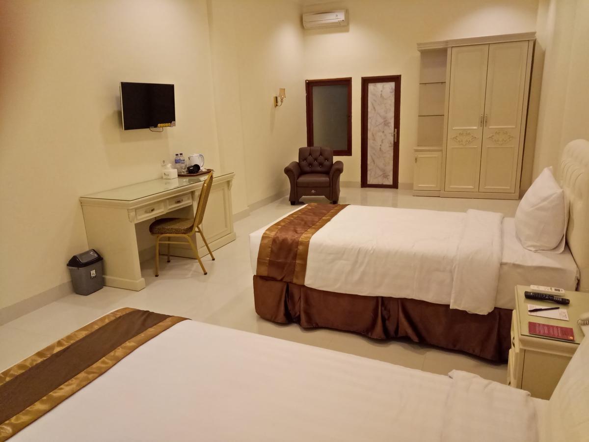 Grand Town Hotel Mandai Makassar Exterior photo